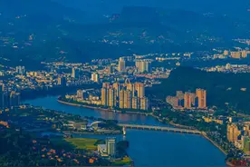 雅安，又一次站在C位！图片