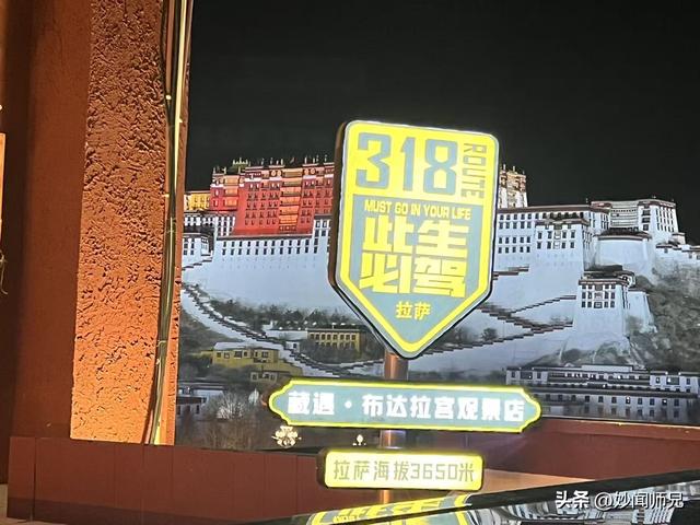 水均益泉州给女儿带娃，与前妻18年后再同框，主动搭话对方却不理