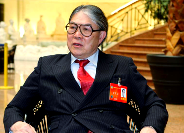 这次，现身九三阅兵的霍家，揭开李嘉诚仅剩的体面，霍震霆说对了