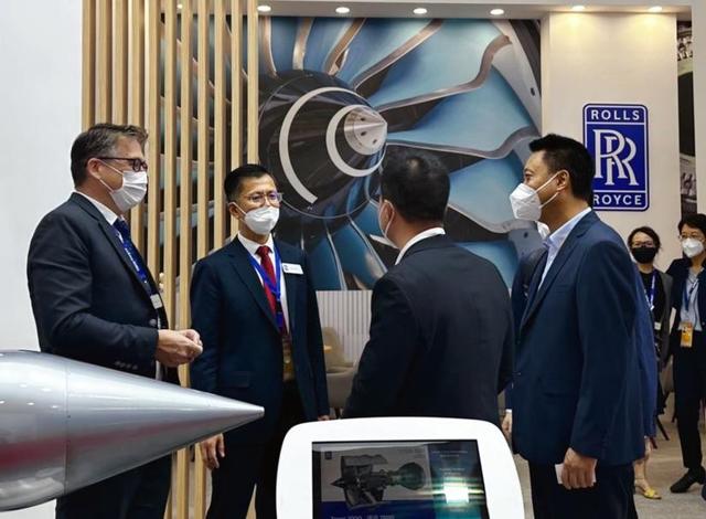 绝不向中国低头？宁愿裁员9000人卖公司，也不将技术转让给中国