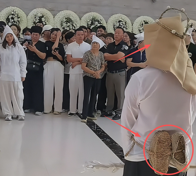 钱再多有啥用？孟再平走上朱媛媛老路，多辆迈巴赫送行，年仅49岁