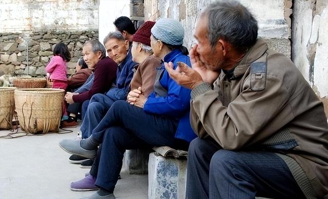 中国将迎人口死亡高峰！22年1041万，23年1100万，去年死亡多少？