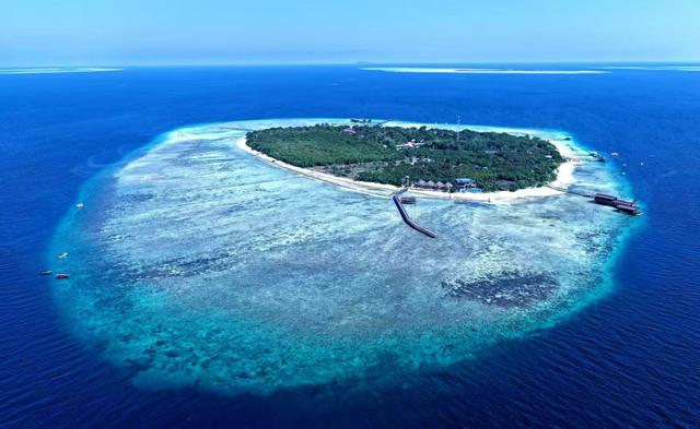 彩色旅图｜28小时飞到仙本那，仿佛又回国，到处中文标志中国话