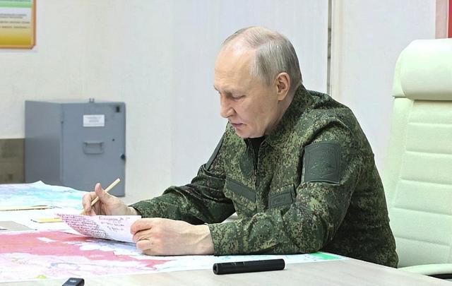 俄罗斯兵源告急，士兵纷纷逃避战斗，普京如何应对这一危机？