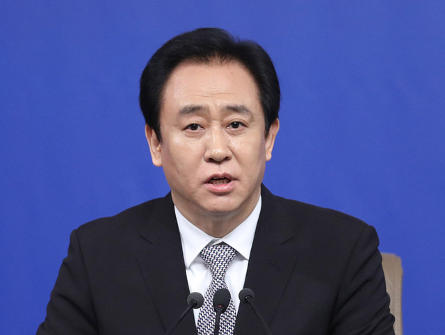 被曝藏身美国4个月	，恒大前总裁再迎坏消息，许家印最后希望破灭