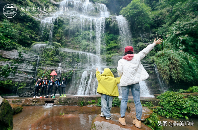 放春秋假啦！成都天台山旅游景区免门票→
