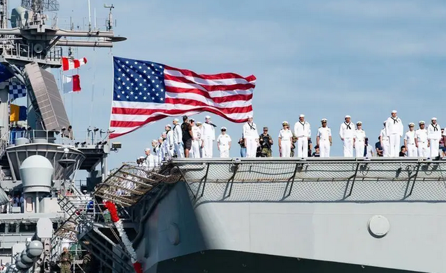 特朗普大军压境招降，马杜罗态度明确：根本不在乎美国说什么