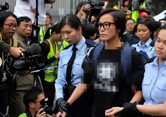 “港独”分子何韵诗，曾呼吁将中国除名遭封杀，如今下场大快人心