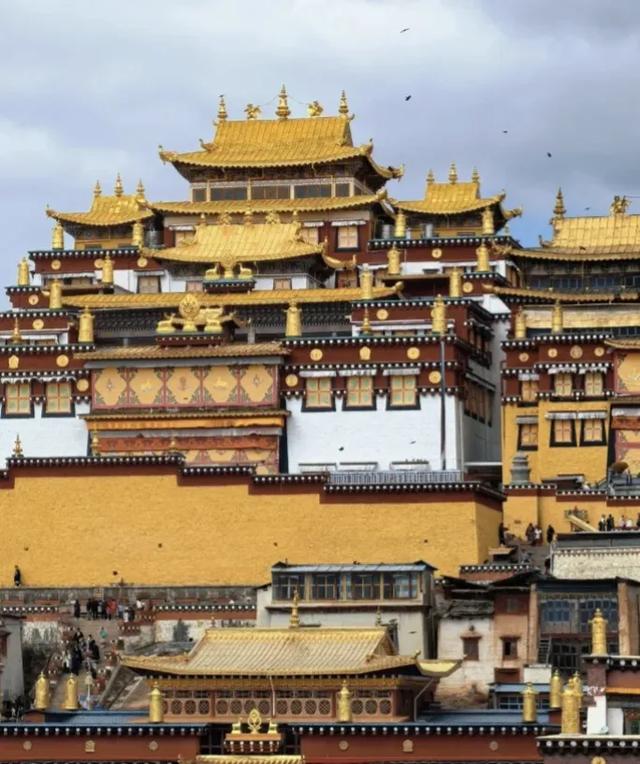 中国地理评选出值得去的10个地方,70岁前要去一次,你去过几个?