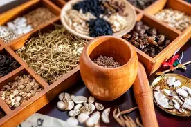 白痰用小青龙，黄痰用麻杏石甘，粘痰用半夏厚朴——三招赶走粘痰图片