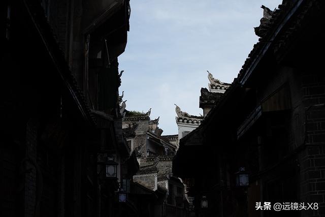 湖南湘西古城苗寨景观