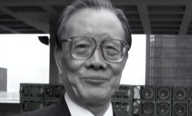 向府治丧！香港各路大佬现身，向佐向太出席	，千人相送警戒森严