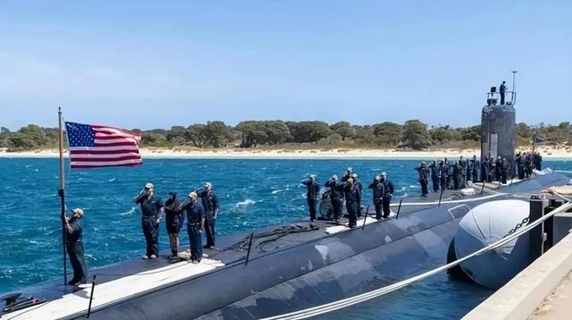 局势已经恶化，19国派兵堵门，解放军通告全球，中俄军方联手了