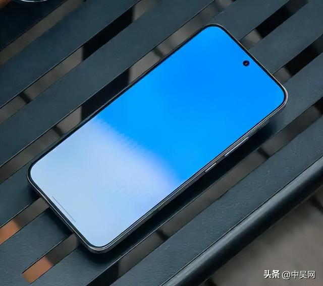 2025最值得入手的4款高性价比手机，7-9月重点考虑，性能党“闭眼入”
