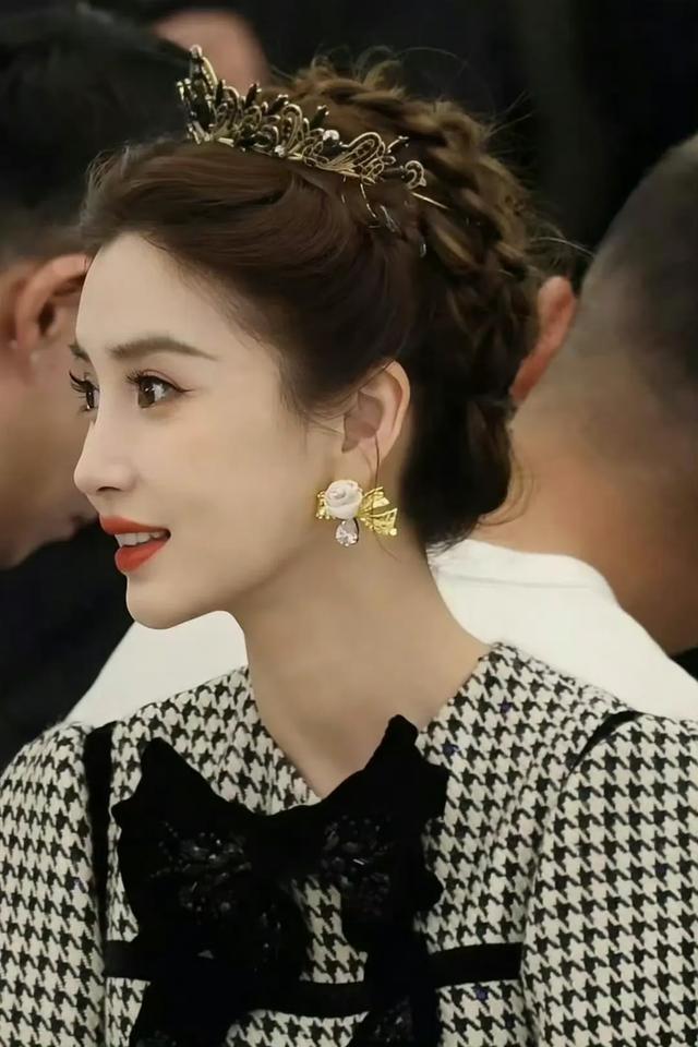 “公主皇冠”下的高危游戏：Angelababy的美貌神话还能续费几年？