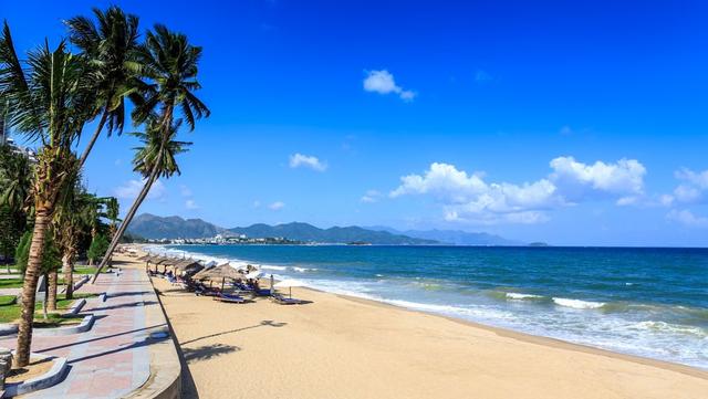 去了一趟海口和三亚，实话实说：海口和三亚的差异确实挺大的！