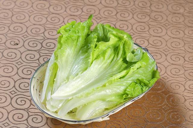 33岁女子顿顿不离生菜，5个月后去体检	，医生纳闷：你都吃了啥？