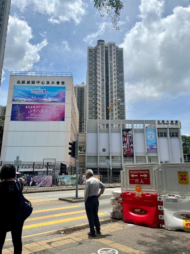 香港香园围口岸过莲塘,深圳的一天