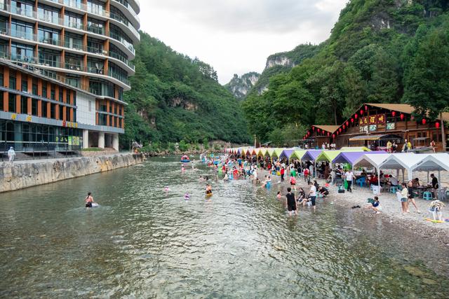 潜入24℃的夏天！施秉白沙井：黔东南的天然水上乐园