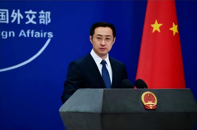 不许反击菲律宾，美威胁对华“动武”，话音刚落，中方郑重回应