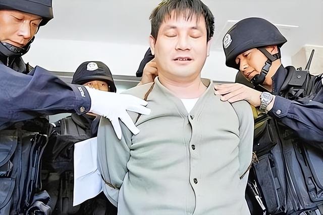 湄公河案主犯糯康：被抓后以为中国不敢动他，被判死刑时却求饶