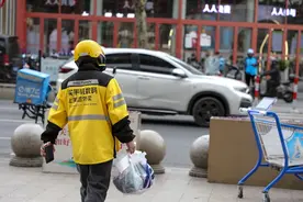 700万骑手注意！美团宣布 全职和兼职骑手 2025开始都缴社保图片