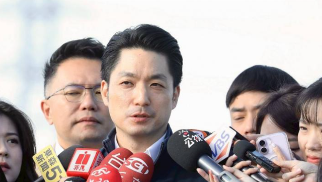 打起来了！赖清德抓捕13个国民党人，郑丽文和蒋万安宣战赖清德！