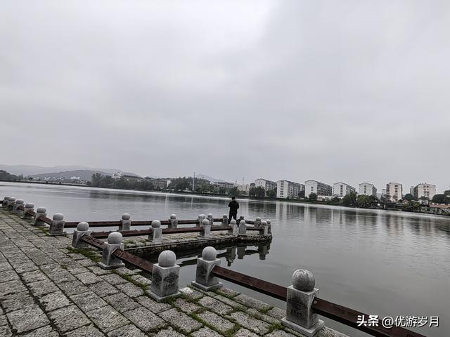襄阳古城汉江风景很美