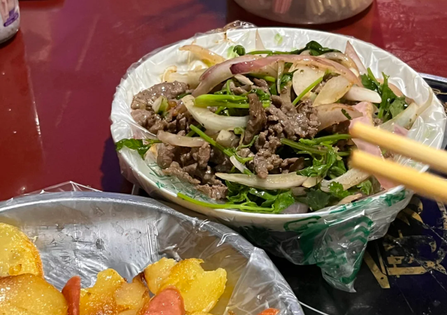 跟着赛事游遵义 │ 红花岗小巷里的宝藏小店，承包你的烟火胃！