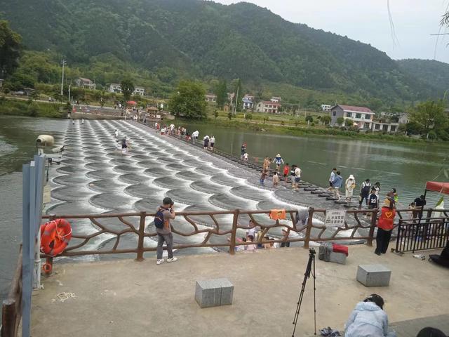 浏河滚滚欲留春，独向芳踪觅雅意——徒步小溪河散记（六）