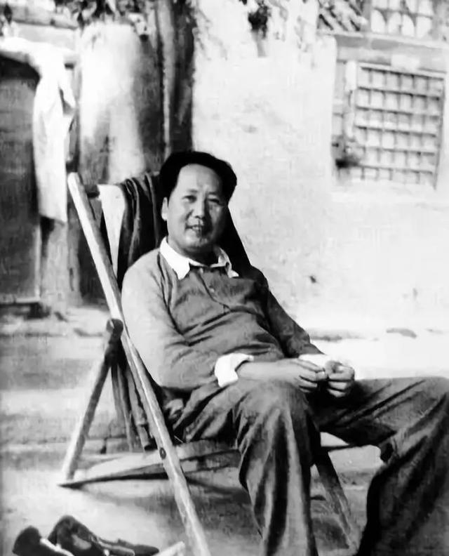 毛主席一生不进故宫，终生再未回延安？周总理的一句话道出实情！