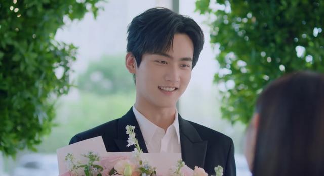 狙击蝴蝶：于荒芜里拾得人间星火