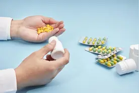 阿奇霉素，饭前吃还是饭后吃，吃3天还是吃5天？图片