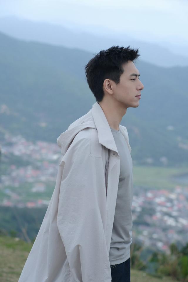 李现去西藏雪山徒步了