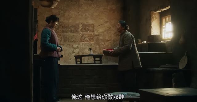 戏里又土又丑，戏外却是气质美女，“妈妈专业户”迟蓬让人敬佩
