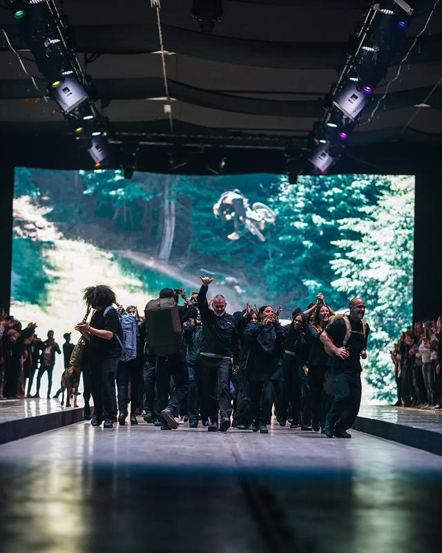 在瑞典,我们采访了世界上浪得最高的男人