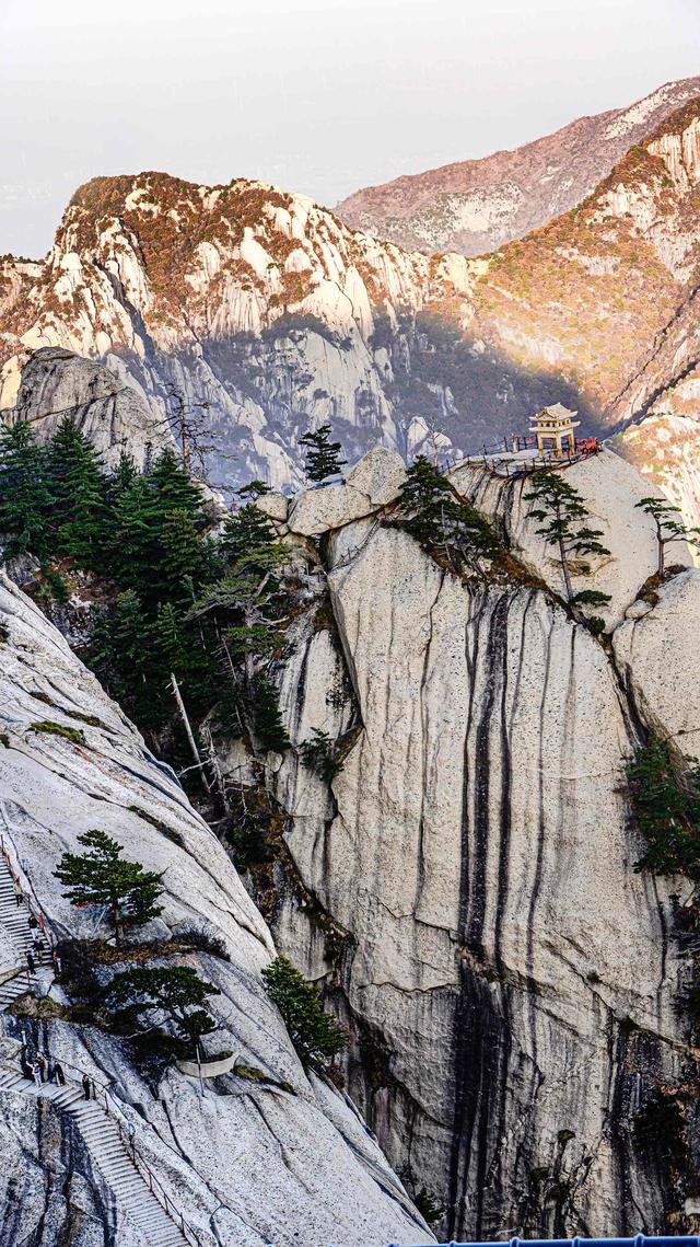 魂牵梦萦，我登上思念已久的华山.......