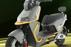 台铃、新蕾发布高性能电摩，TCS防侧滑，最高时速85码，续航400里图片