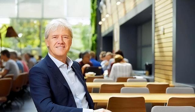 无视禁令？向中国出口浸润式光刻机，外媒：ASML把事闹大了