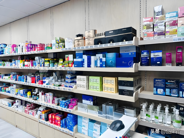 一年关3.9万家！暴利神话崩塌，2025闭店潮继续，老板：扛不住了