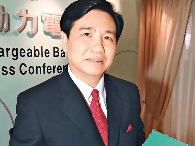 报应来了！捐给美国7千万，满嘴“中国穷关我啥事”，如今破产了