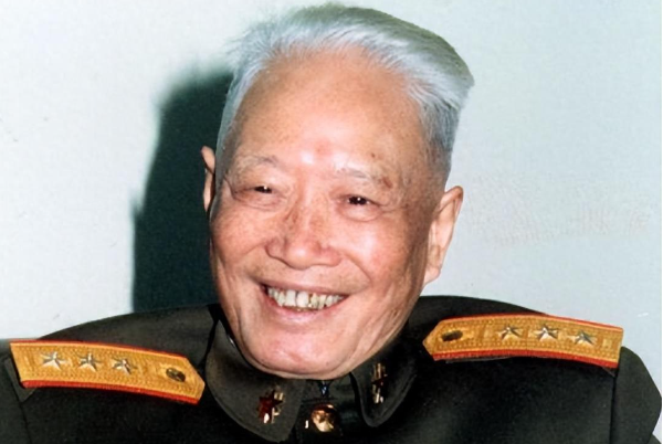 他被免去副总长、中央委员，本打算退休养老，没想到又被重用13年