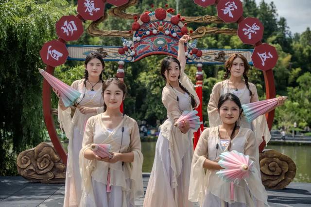 黄山·活动汇 | 穿越千年，入戏西递，沉浸式演艺开启徽州奇旅！| 皖美夏日
