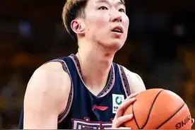 CBA球员市场大反转，天天喊有钱的南方队卖卖卖，北方队则买买买图片