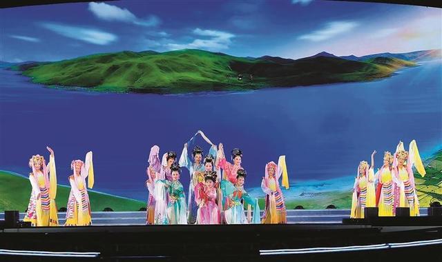 感恩奋进新时代 凝心聚力创未来—2025雅砻文化旅游节系列活动扫描