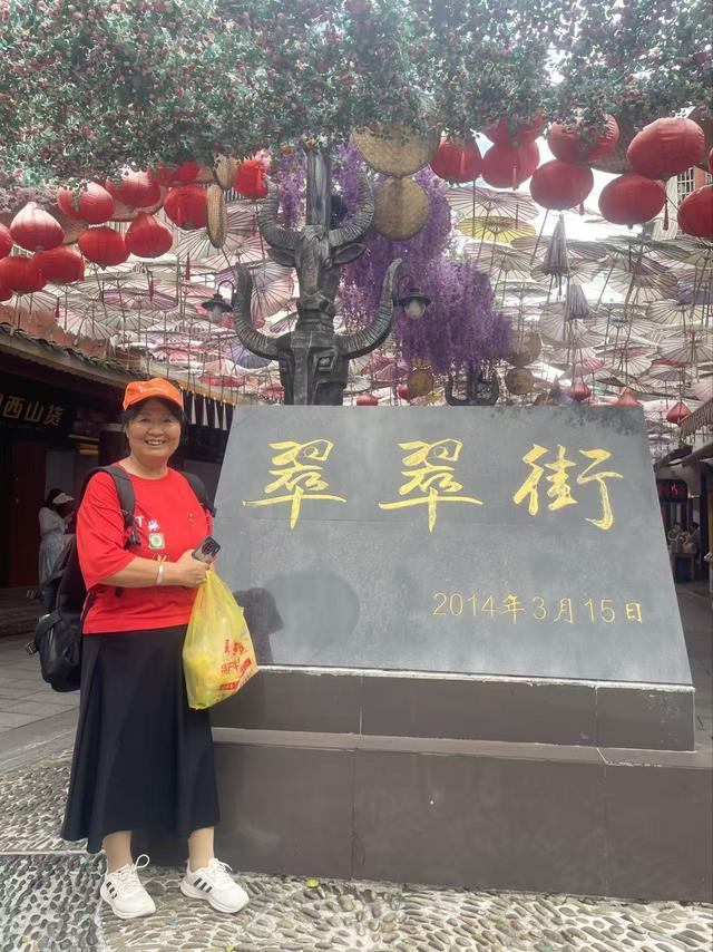 湘西凤凰古城，一个有人等的地方，今生一定要去，不负美城之约。