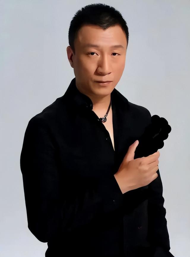 全家移民澳洲传闻真相大白1年，孙红雷近况曝光，一点都不意外