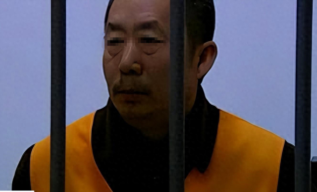 湖北男子容忍妻子与情夫同床20年，在儿子新婚前，对其痛下杀手！