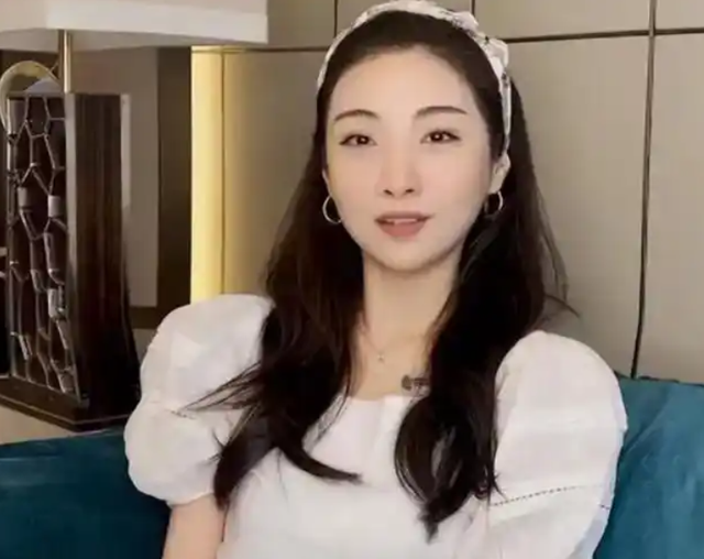 “买英国精子生三胞胎”的山东女人，7年后现状曝光：她后悔没？