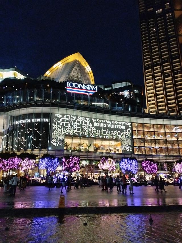 湄南河的夜，是流动的星光